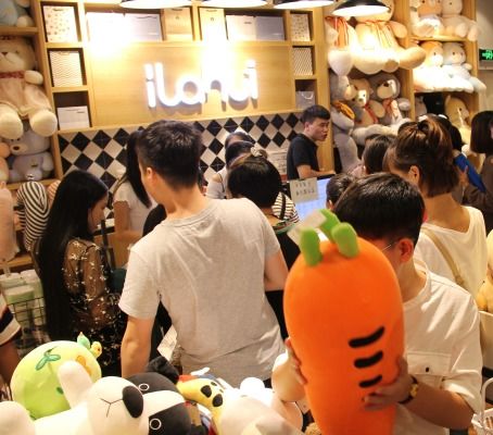 戀惠優品 快時尚百貨產品與店鋪裝修設計解析